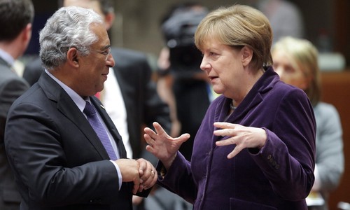 antonio_costa_e_angela_merkel_foto_olivier_hoslet_