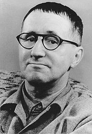 Bertolt-Brecht.jpg Bertolt-Brecht.jpg