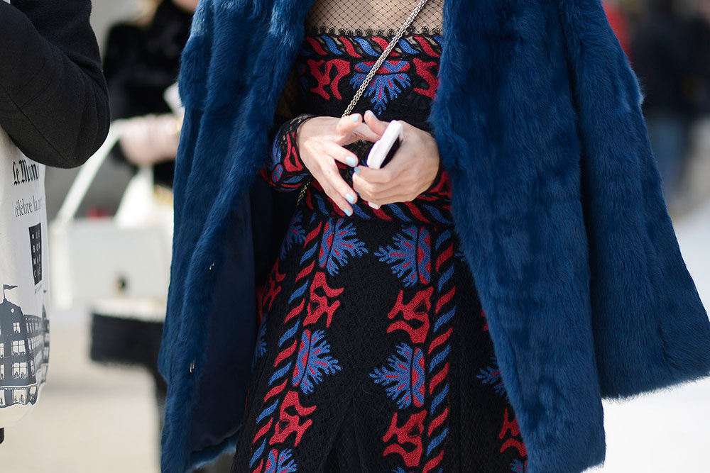 street_style_moda_en_la_calle_tendencias_fur__6578_1000x667